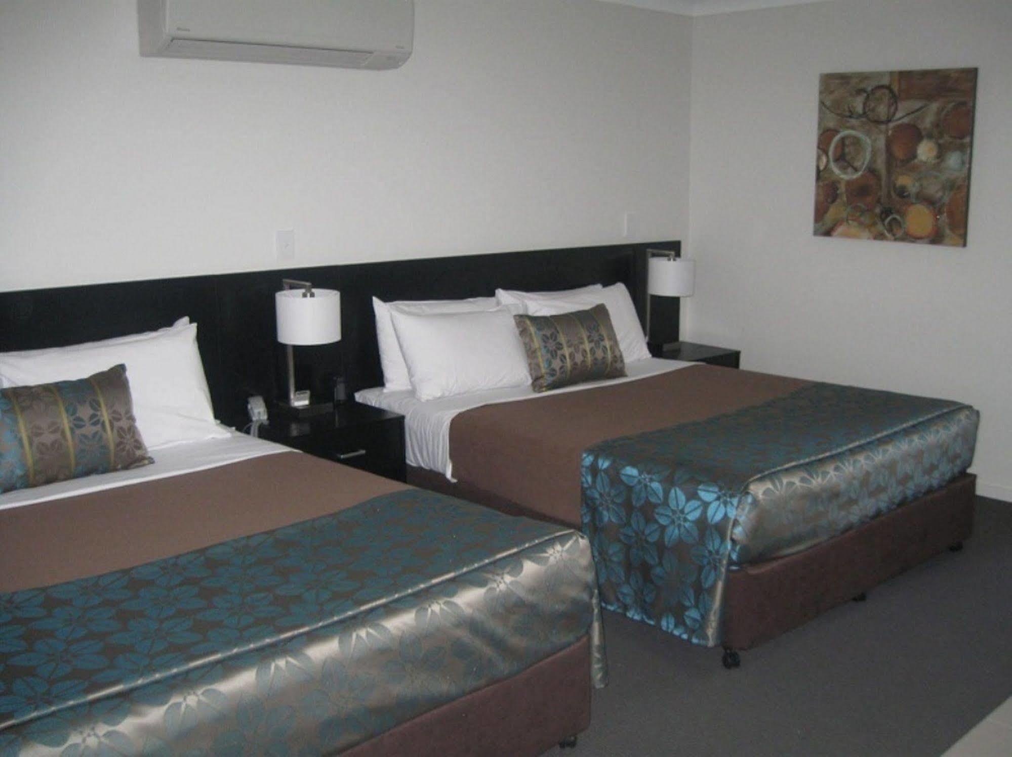 Royal Motel Miles Bagian luar foto